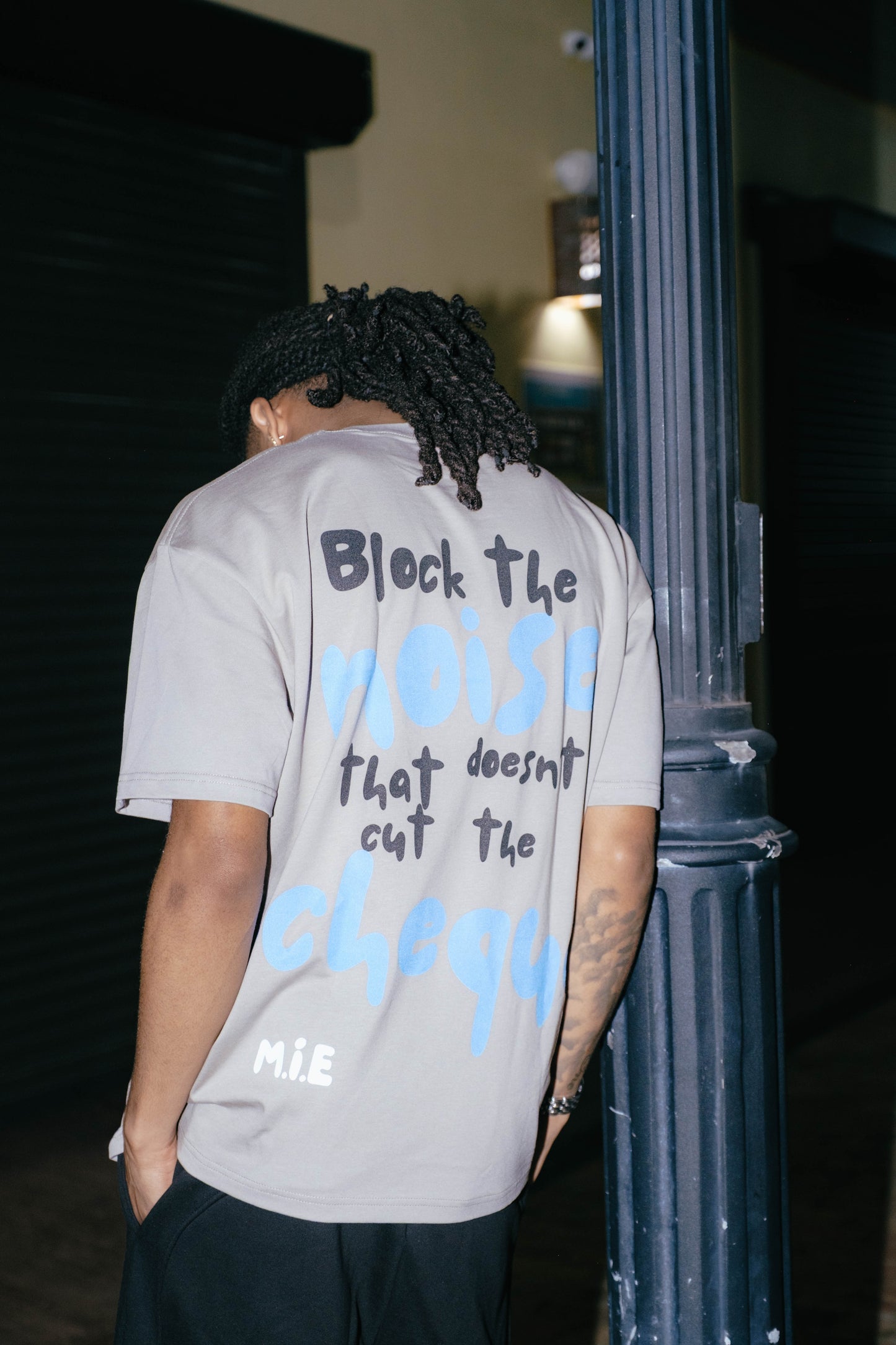 Block The Noise Tee - Light Gray