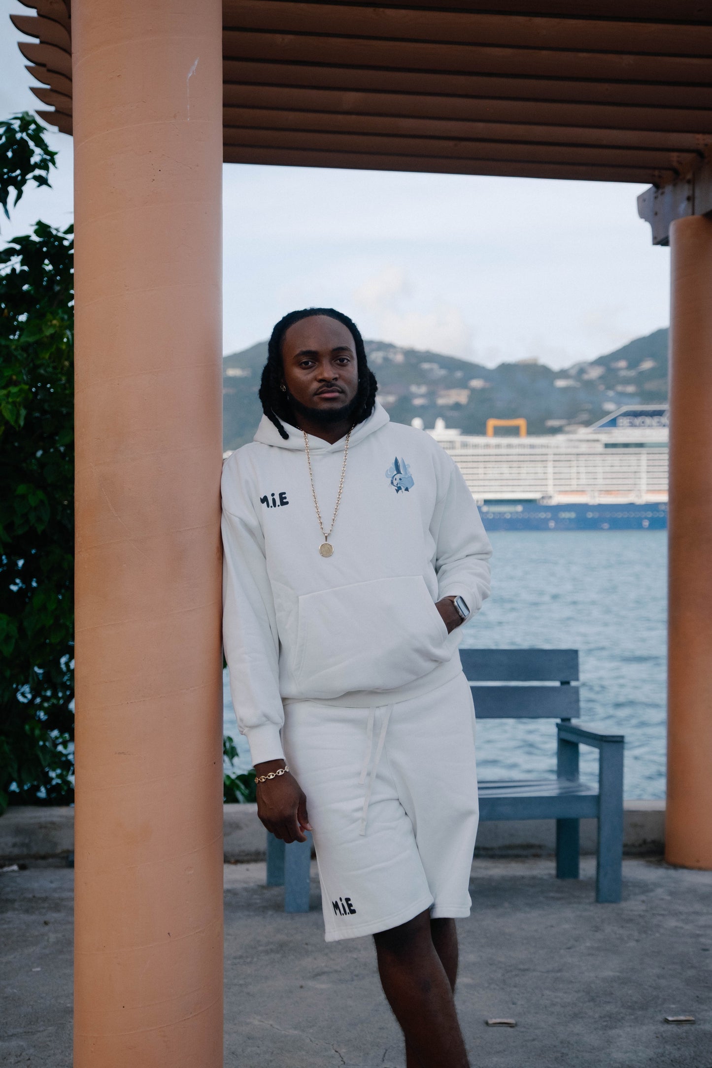 Block The Noise Shorts - White & Charcoal